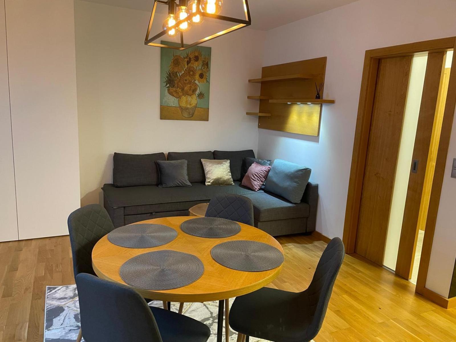 Comfortable With 2 Bedrooms And 2 Balconies On Borkowska Street Kraków
