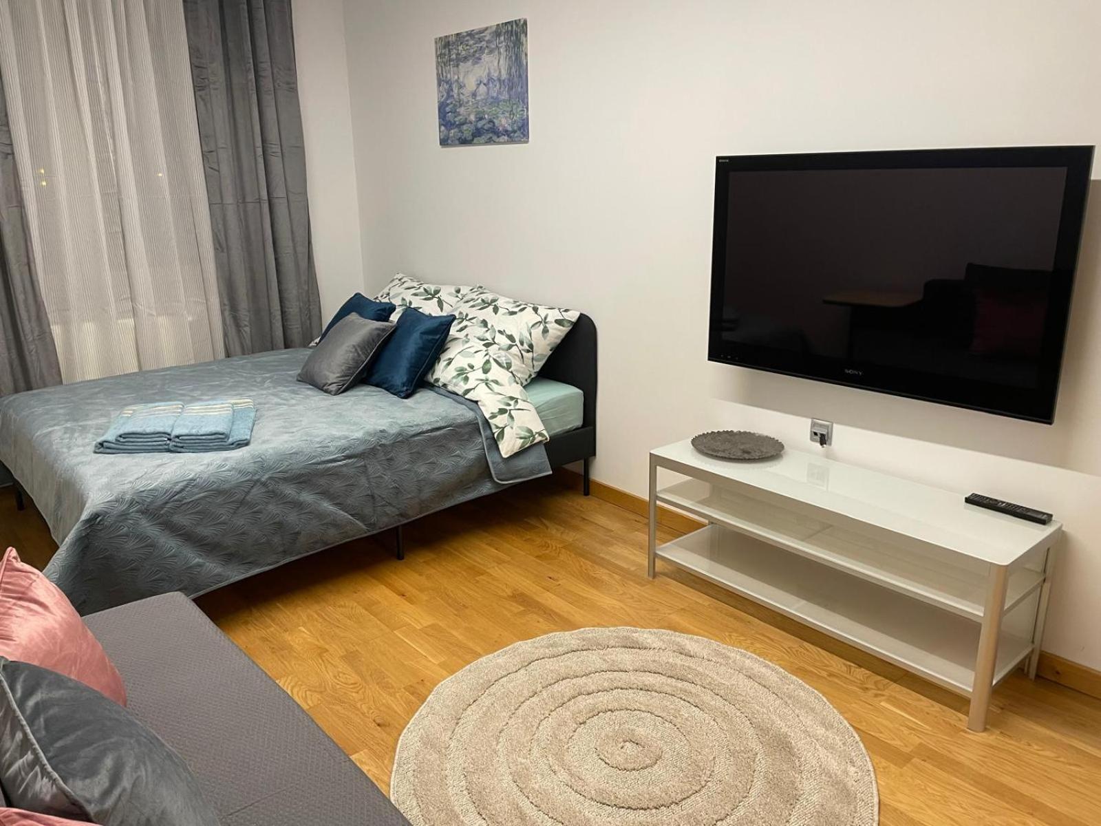 Apartament Comfortable With 2 Bedrooms And 2 Balconies On Borkowska Street *
