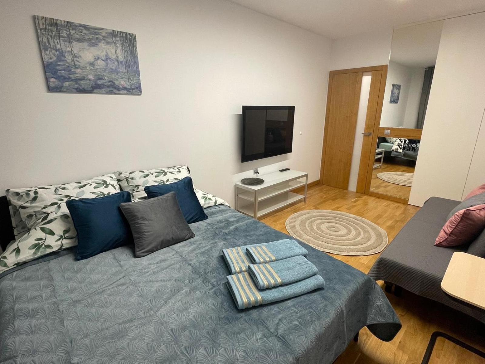 Comfortable With 2 Bedrooms And 2 Balconies On Borkowska Street Kraków