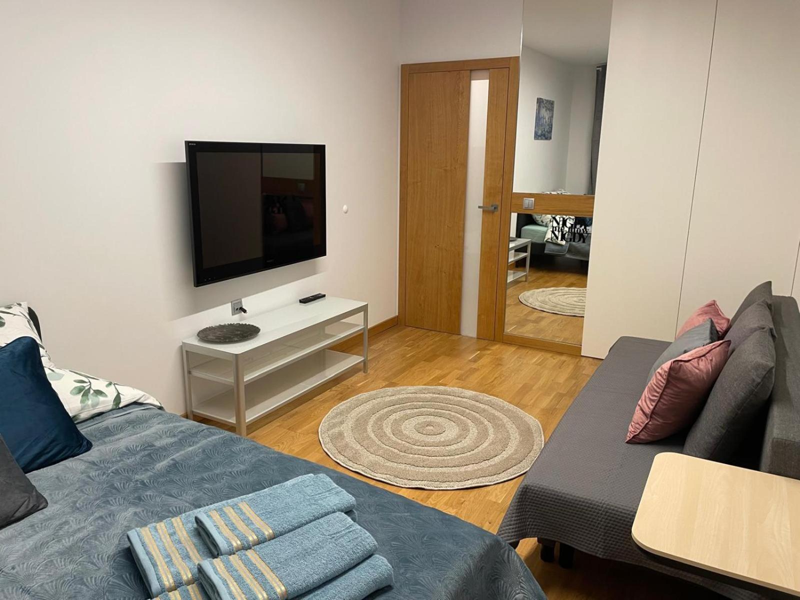 Comfortable With 2 Bedrooms And 2 Balconies On Borkowska Street Apartament