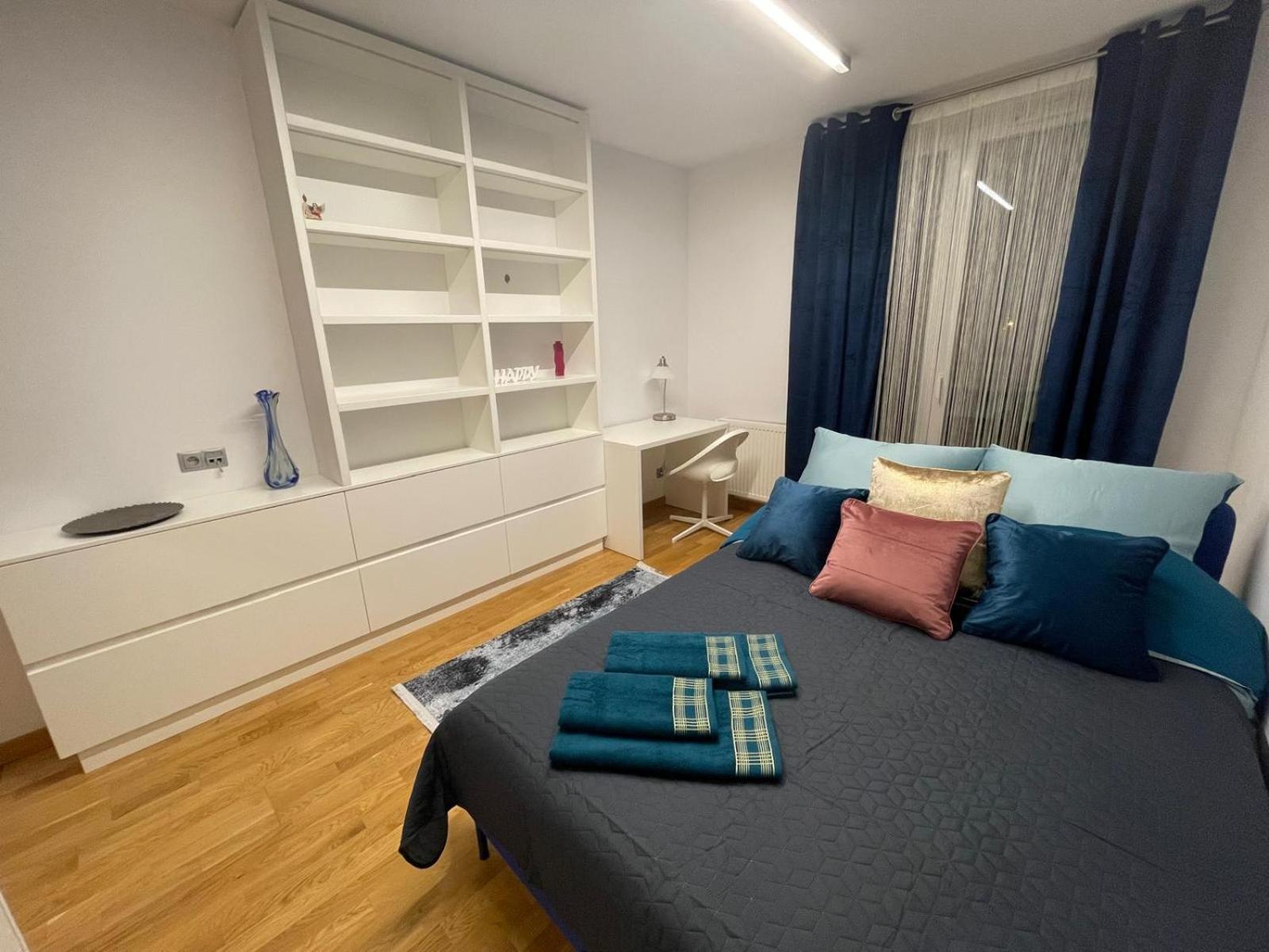 Apartament Comfortable With 2 Bedrooms And 2 Balconies On Borkowska Street *